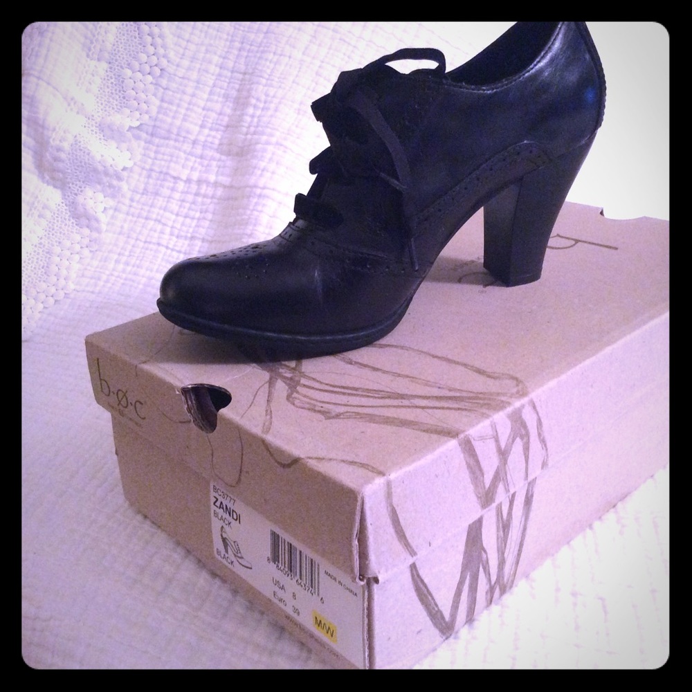 B.O.C. Zandi Leather Lace up Bootie